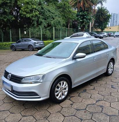 VOLKSWAGEN JETTA 2.0 TRENDLINE FLEX 4P TIPTRONIC